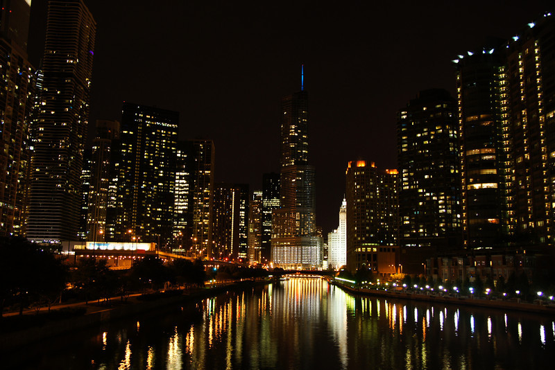 http://nomadicsamuel.com/destinations/chicago-at-night-photo-essay : A view of Chicago at night showcasing the large down town buildings and reflection in the water. http://nomadicsamuel.com/destinations/chicago-at-night-photo-essay : A view of Chicago at night showcasing the large down town buildings and reflection in the water.